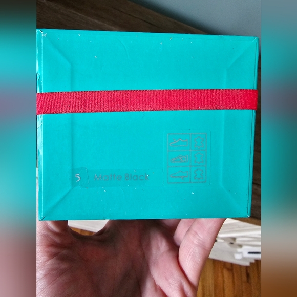NIB Matte Black Tieks